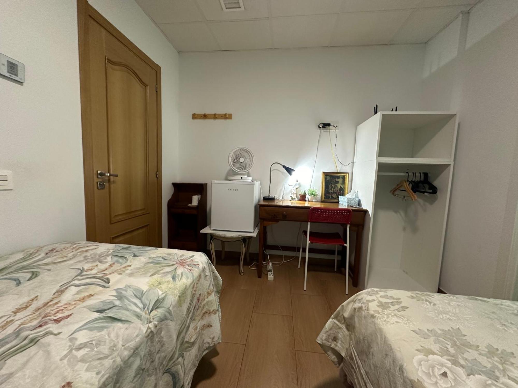 Mirador 5 Del Mercado Central - Habitacion Con Bano Privado En El Centro De La Ciudad Vella فالنسيا المظهر الخارجي الصورة