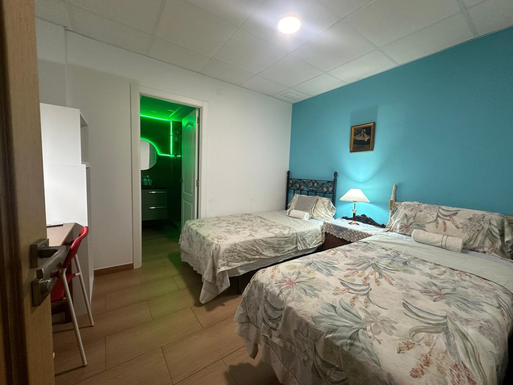 Mirador 5 Del Mercado Central - Habitacion Con Bano Privado En El Centro De La Ciudad Vella فالنسيا المظهر الخارجي الصورة